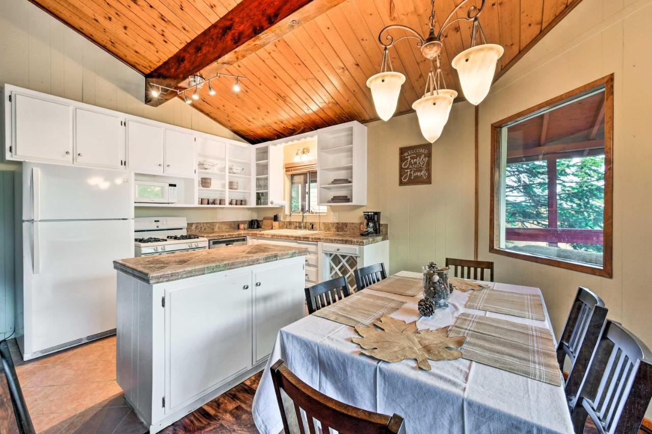 Lake Arrowhead Cabin With Deck And Stunning Mtn Views! Сан-Бернардино Экстерьер фото